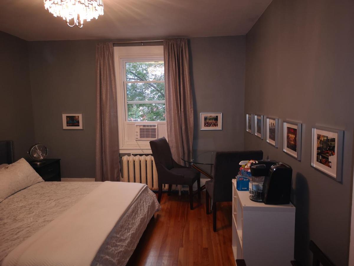 Room With King Bed In Shared 3 Bedroom Downtown Montréal Esterno foto